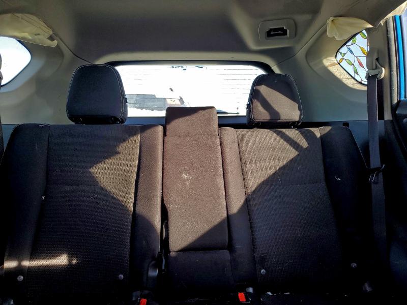 Photo 10 from auction – 2016 TOYOTA RAV4 XLE with VIN JTMRFREV3GD186361