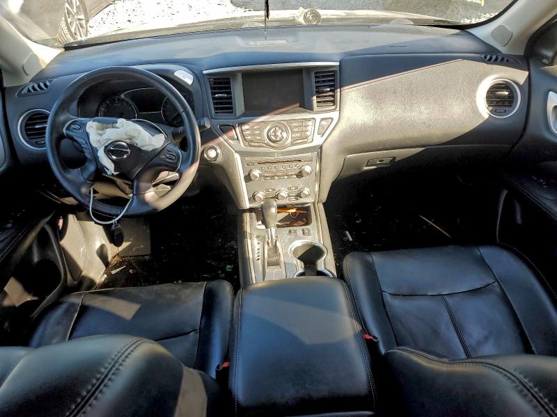 Photo 8 from auction – 2017 NISSAN PATHFINDER with VIN 5N1DR2MN0HC680710
