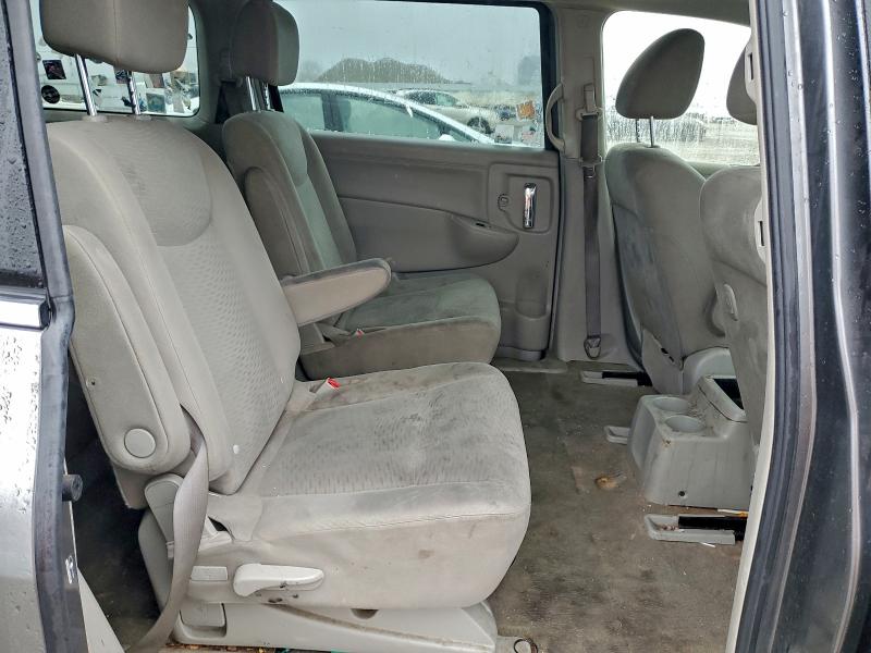 Photo 11 from auction – 2015 NISSAN QUEST with VIN JN8AE2KPXF9126077