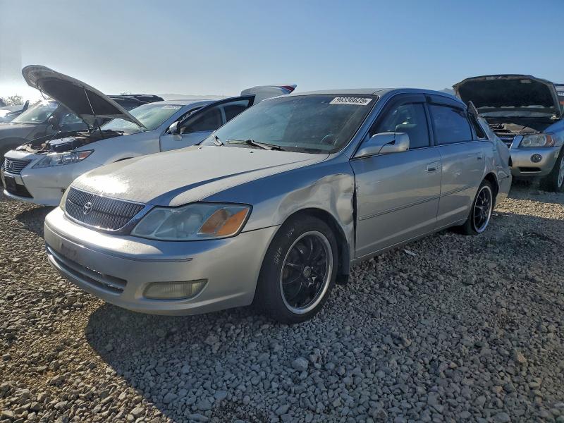 TOYOTA AVALON XL 2002 with VIN 4T1BF28B72U256281 - Photo from auction