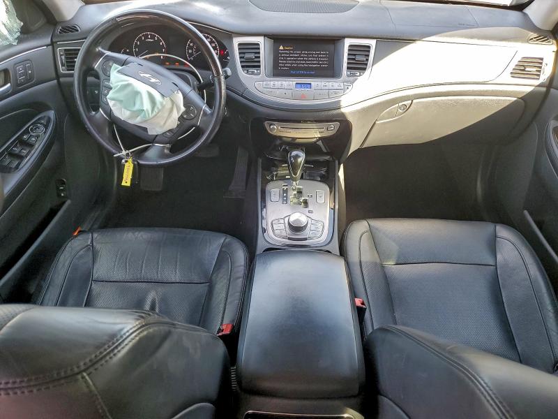 Photo 8 from auction – 2012 HYUNDAI GENESIS 4. with VIN KMHGC4DF9CU193883