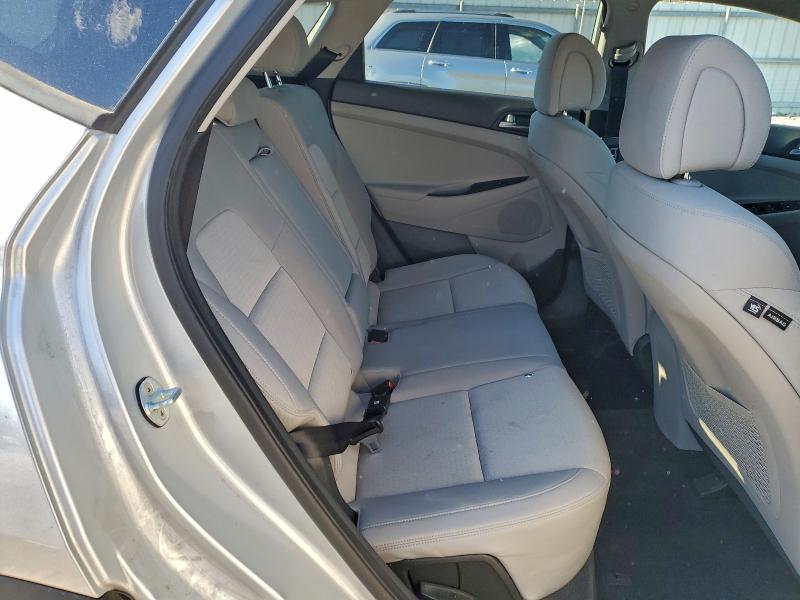Photo 11 from auction – 2017 HYUNDAI TUCSON LIM with VIN KM8J3CA4XHU424123