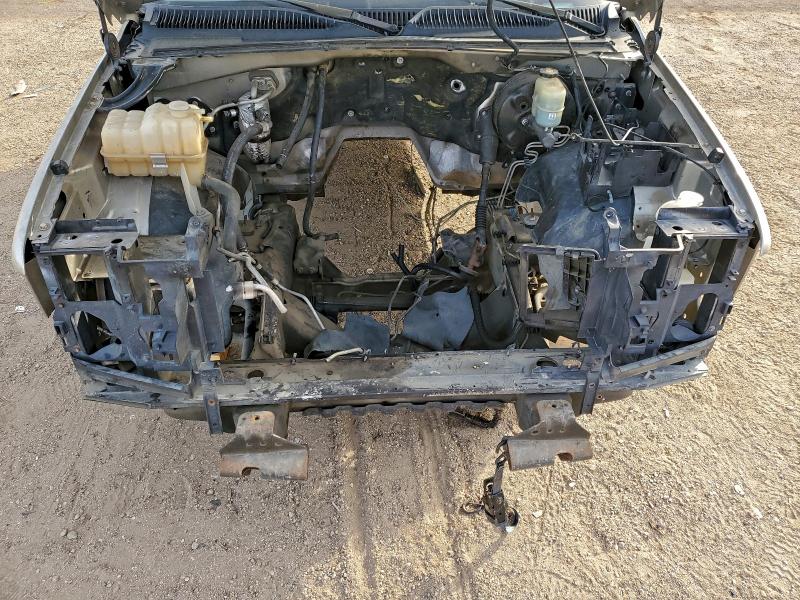 Photo 11 from auction – 2002 CHEVROLET SILVERADO with VIN 2GCEC19V721407967