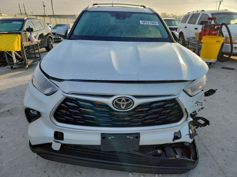 Photo 5 from auction – 2025 TOYOTA HIGHLANDER with VIN 5TDKDRBH3SS589291