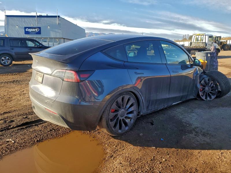 Foto 3 de la subasta – 2023 TESLA MODEL Y con VIN 7SAYGDEF6PF863970