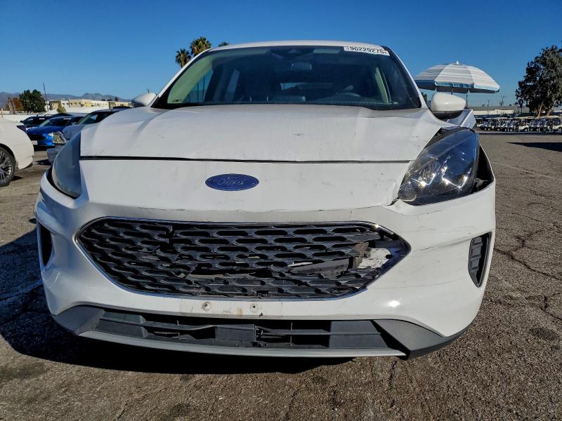 Photo 5 from auction – 2020 FORD ESCAPE SE with VIN 1FMCU0G67LUC40408