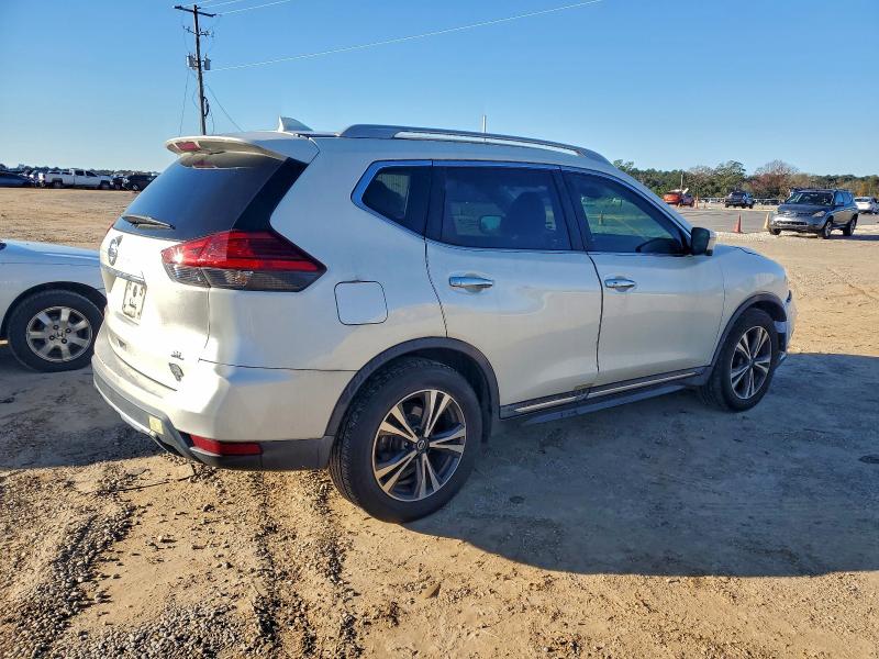 Photo 3 from auction – 2017 NISSAN ROGUE S with VIN 5N1AT2MT0HC820323