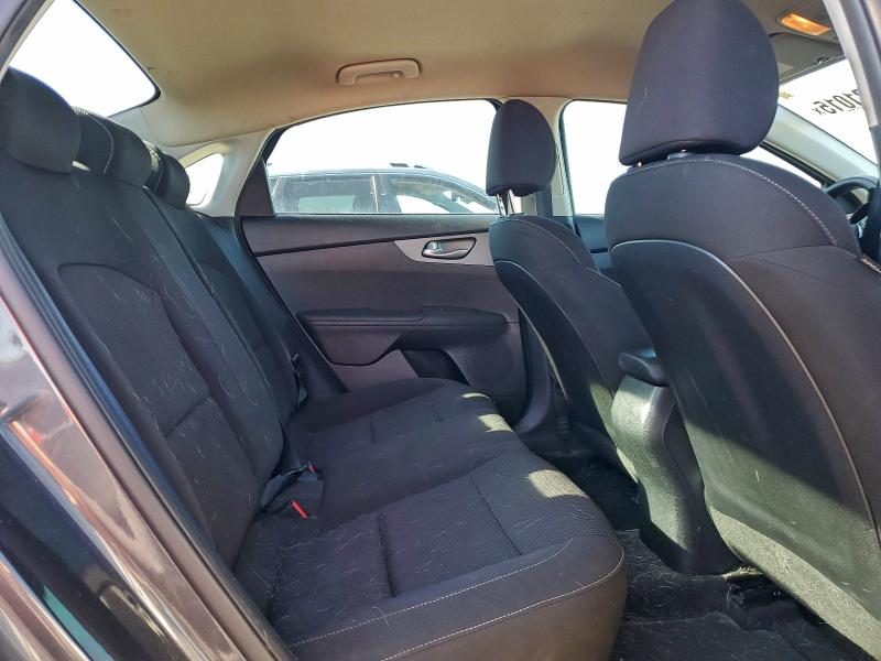 Photo 10 from auction – 2021 KIA FORTE FE with VIN 3KPF24AD2ME266470