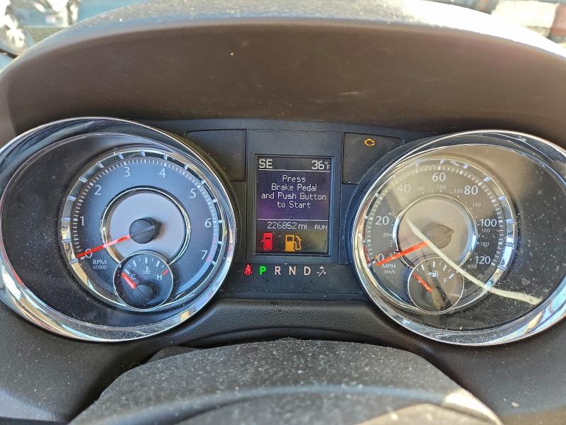 Photo 9 from auction – 2011 CHRYSLER TOWN & COU with VIN 2A4RR8DG8BR614770