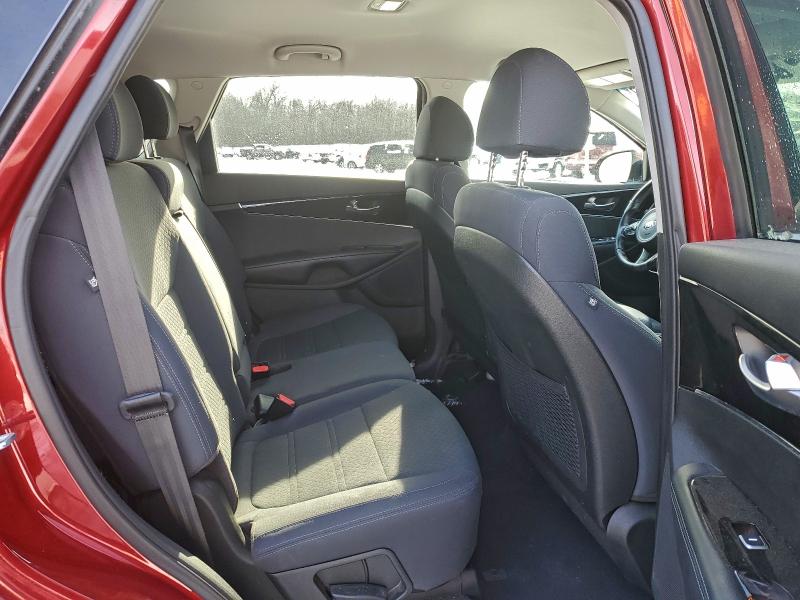 Photo 11 from auction – 2018 KIA SORENTO LX with VIN 5XYPGDA58JG371141