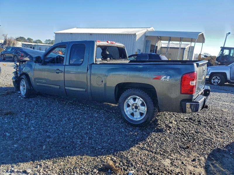 Photo 2 from auction – 2011 CHEVROLET SILVERADO with VIN 1GCRKTE33BZ155758