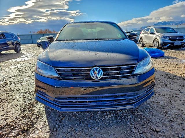 Photo 5 from auction – 2017 VOLKSWAGEN JETTA SE with VIN 3VWDB7AJ0HM201592