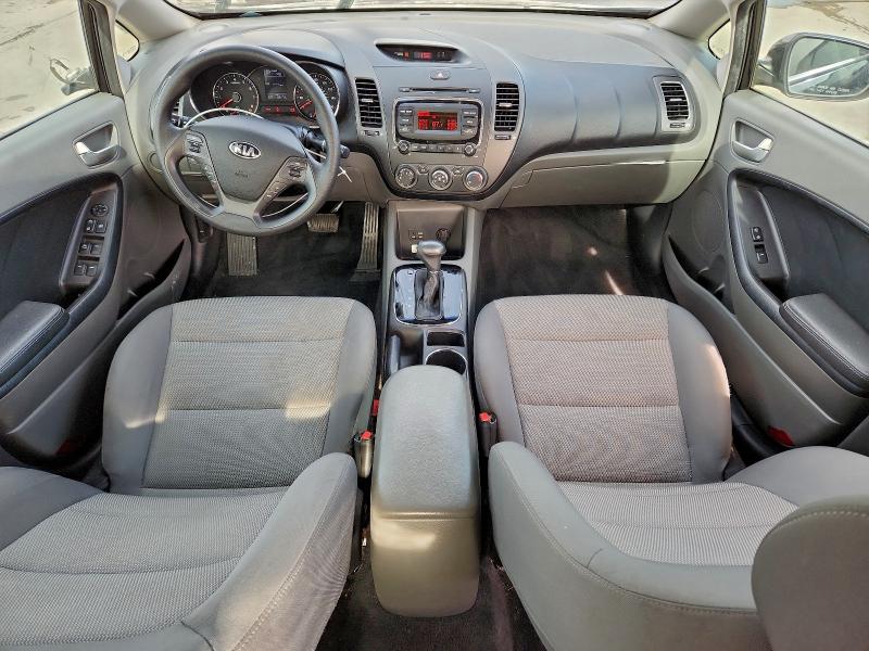 Фото 8 с аукциона – 2017 KIA FORTE LX с VIN 3KPFK4A75HE034199