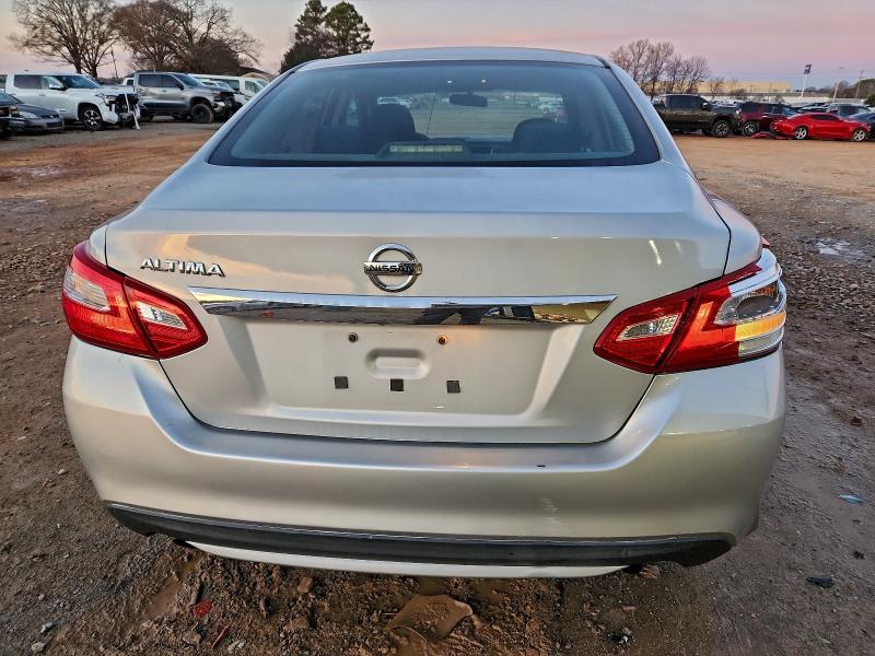 Photo 6 from auction – 2017 NISSAN ALTIMA 2.5 with VIN 1N4AL3AP1HN337709
