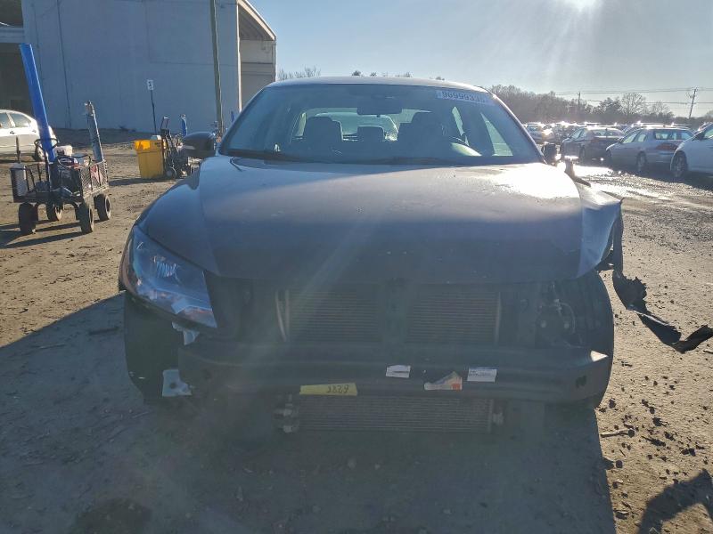 Photo 5 from auction – 2013 VOLKSWAGEN PASSAT S with VIN 1VWAP7A38DC059199