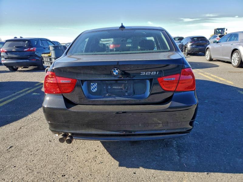 Photo 6 from auction – 2009 BMW 328 XI with VIN WBAPK73549A456581