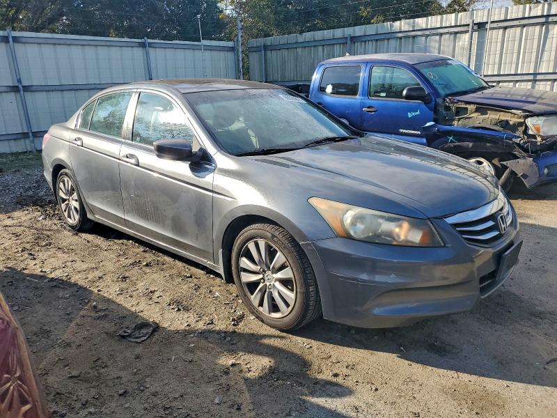 Photo 4 from auction – 2011 HONDA ACCORD EXL with VIN 1HGCP2F84BA063781