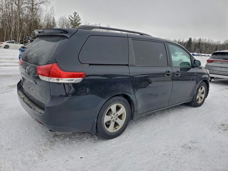 Photo 3 from auction – 2011 TOYOTA SIENNA LE with VIN 5TDKK3DC1BS047675