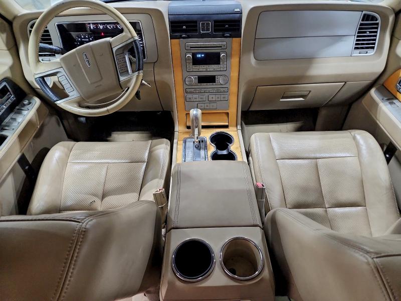 Photo 8 from auction – 2009 LINCOLN NAVIGATOR with VIN 5LMFU28509EJ01770