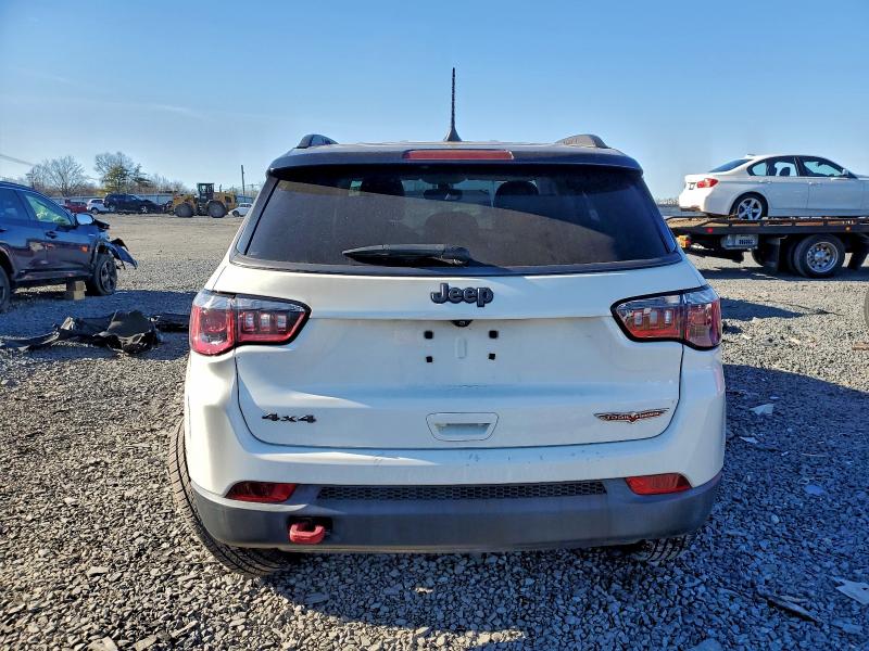 Photo 6 from auction – 2018 JEEP COMPASS TR with VIN 3C4NJDDB8JT402570