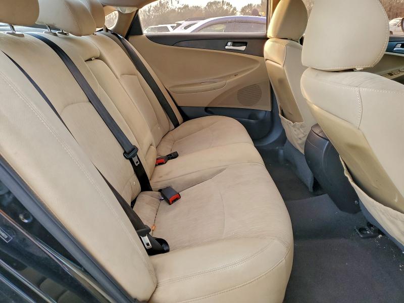 Photo 10 from auction – 2012 HYUNDAI SONATA with VIN 5NPEB4AC2CH448019