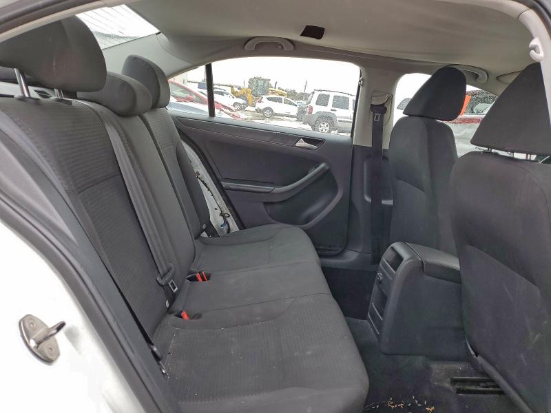 Photo 10 from auction – 2015 VOLKSWAGEN JETTA BASE with VIN 3VW2K7AJ9FM353696