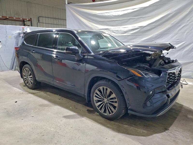 Photo 4 from auction – 2022 TOYOTA HIGHLANDER with VIN 5TDFZRBH5NS184850