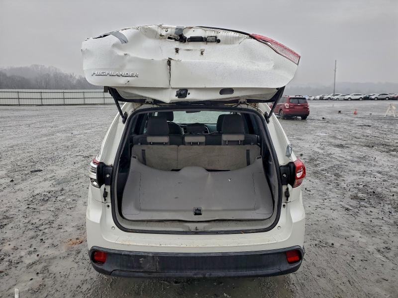 Photo 6 from auction – 2019 TOYOTA HIGHLANDER with VIN 5TDZZRFH5KS359648