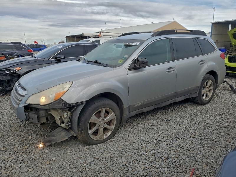 SUBARU OUTBACK 2. 2013 с VIN 4S4BRBJCXD3320896 - Фото с аукциона