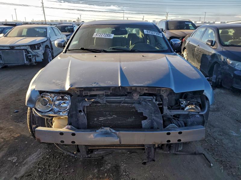 Photo 5 from auction – 2006 CHRYSLER 300C with VIN 2C3KA63H46H536498