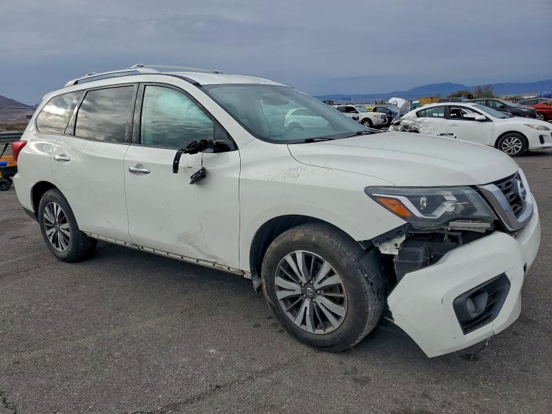 Photo 4 from auction – 2017 NISSAN PATHFINDER with VIN 5N1DR2MN5HC653423