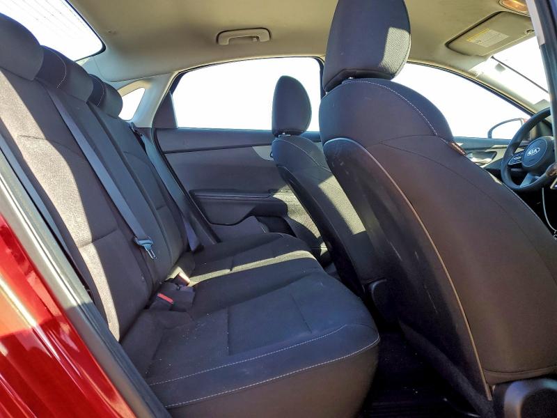 Photo 10 from auction – 2021 KIA FORTE FE with VIN 3KPF24AD5ME387123