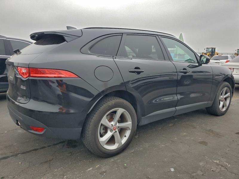 Photo 3 from auction – 2017 JAGUAR F-PACE PRE with VIN SADCJ2BVXHA099760