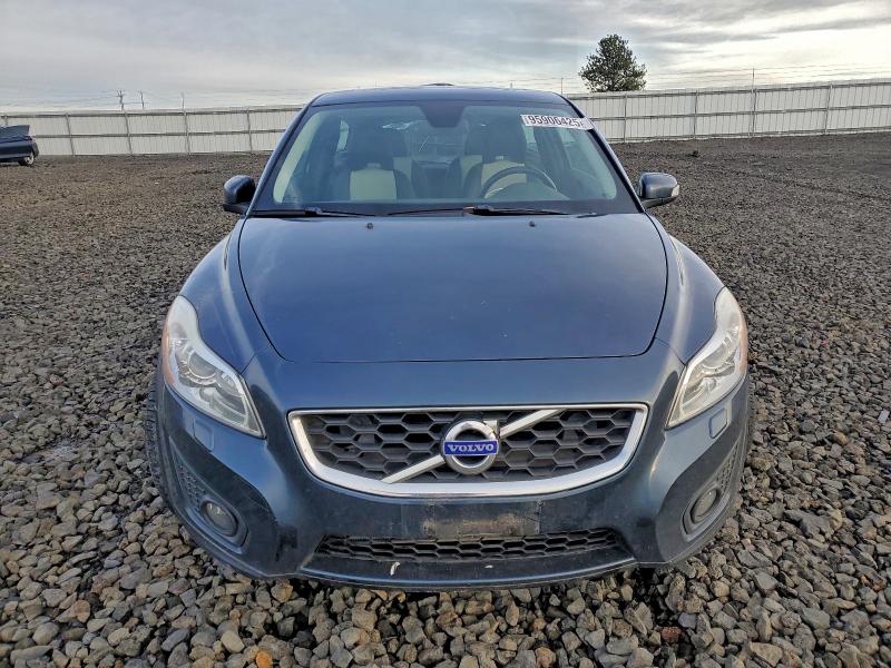 Photo 5 from auction – 2011 VOLVO C30 T5 with VIN YV1672MK8B2233977