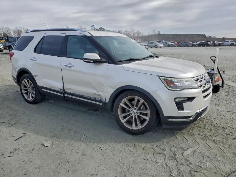 Photo 4 from auction – 2018 FORD EXPLORER L with VIN 1FM5K7F87JGA39808