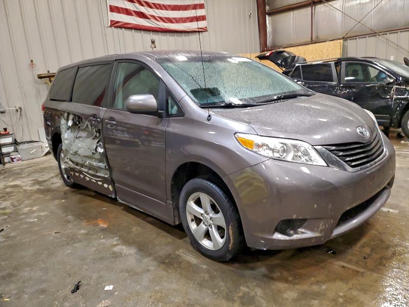 Photo 4 from auction – 2011 TOYOTA SIENNA LE with VIN 5TDKK3DC9BS041090