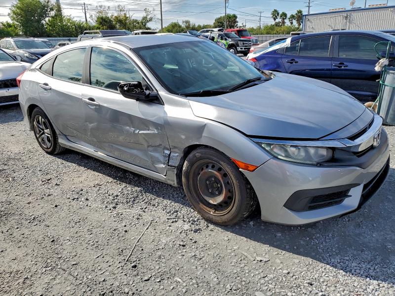 Photo 4 from auction – 2017 HONDA CIVIC LX with VIN 19XFC2F5XHE050942