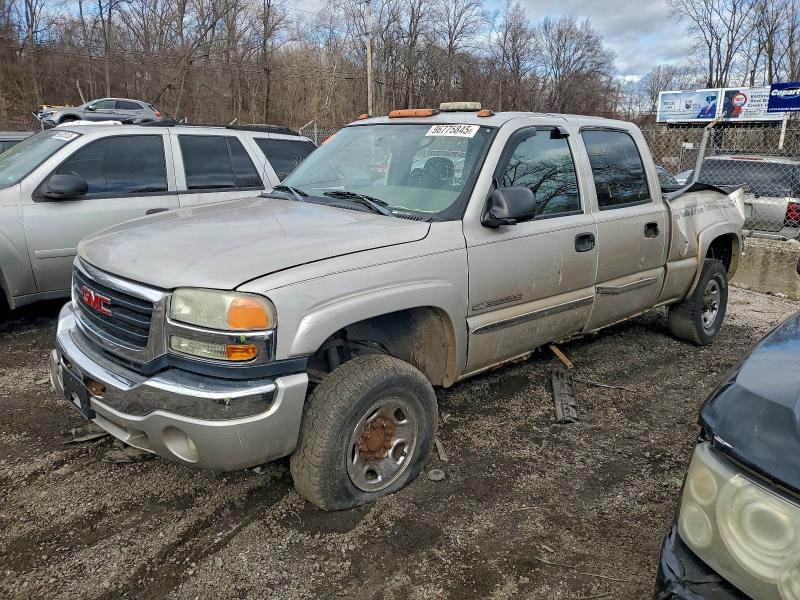 GMC SIERRA K25 2004 with VIN 1GTHK23U04F221933 - Photo from auction