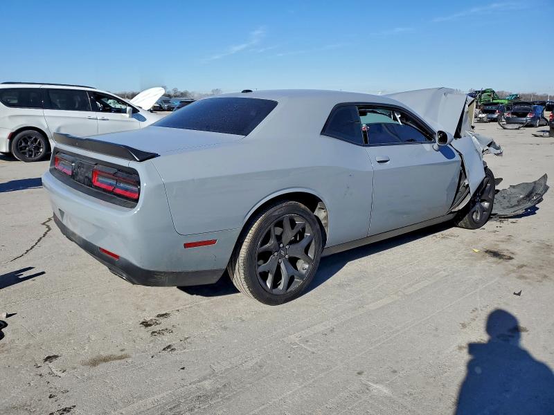 Photo 3 from auction – 2020 DODGE CHALLENGER with VIN 2C3CDZAG4LH240089
