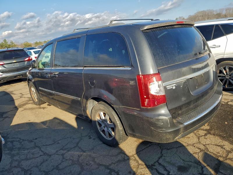 Photo 2 from auction – 2012 CHRYSLER TOWN & COU with VIN 2C4RC1BG5CR413962