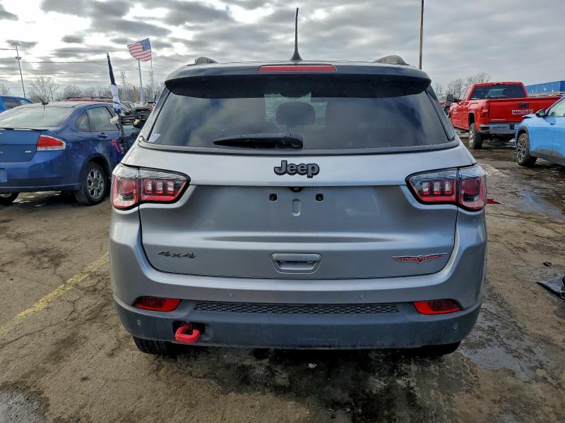 Photo 6 from auction – 2018 JEEP COMPASS TR with VIN 3C4NJDDB9JT191976