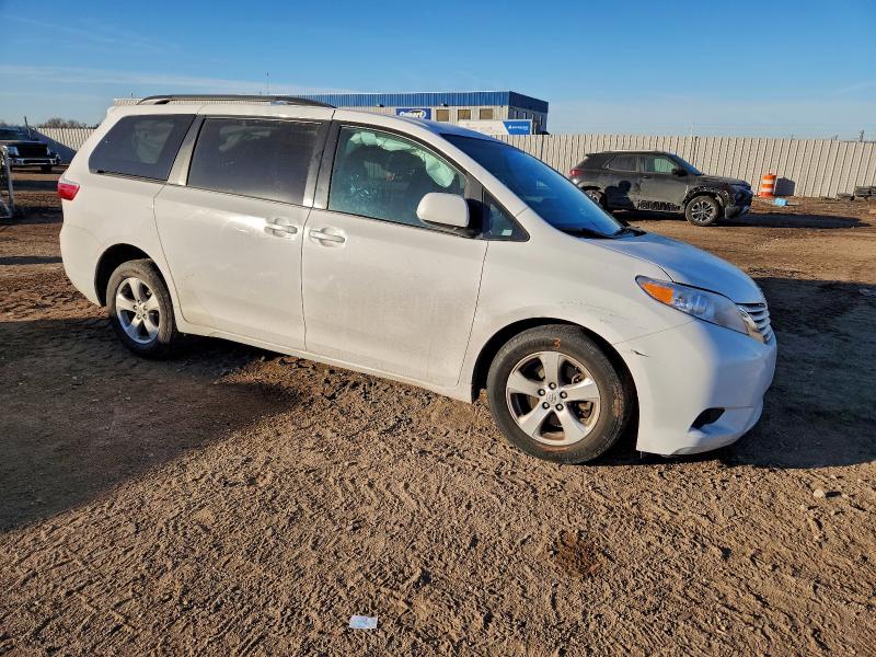 Photo 4 from auction – 2015 TOYOTA SIENNA LE with VIN 5TDKK3DC9FS642666