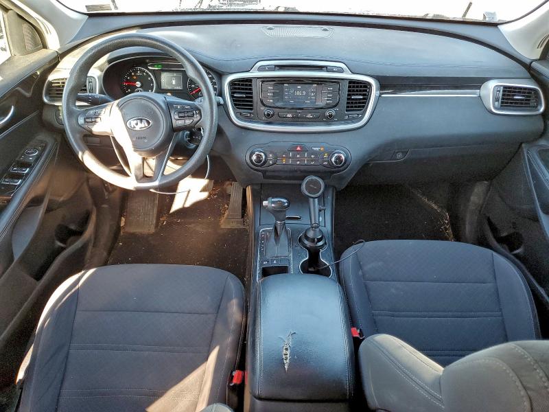 Photo 8 from auction – 2017 KIA SORENTO LX with VIN 5XYPGDA33HG246105