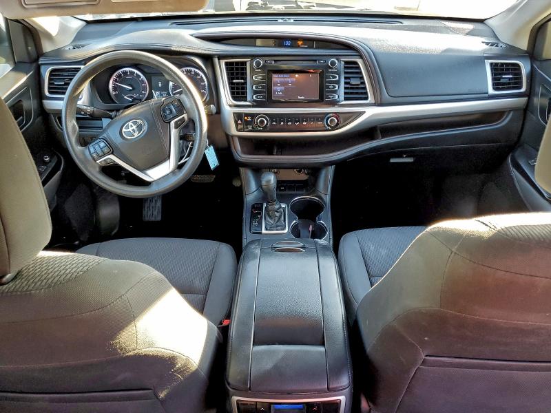Photo 8 from auction – 2016 TOYOTA HIGHLANDER with VIN 5TDZKRFH8GS183853