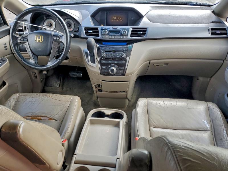 Photo 8 from auction – 2011 HONDA ODYSSEY TO with VIN 5FNRL5H96BB072937