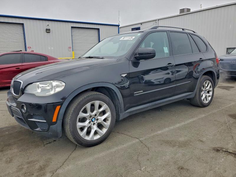 BMW X5 XDRIVE3 2013 with VIN 5UXZV4C55D0E11019 - Photo from auction