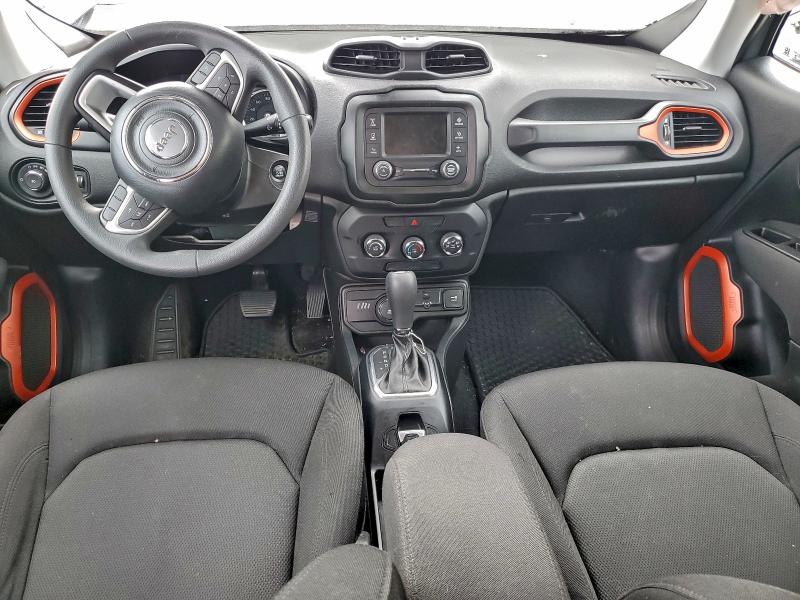 Photo 8 from auction – 2018 JEEP RENEGADE S with VIN ZACCJBAB0JPH35045