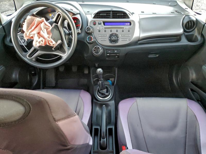 Photo 8 from auction – 2010 HONDA FIT with VIN JHMGE8G28AC037172