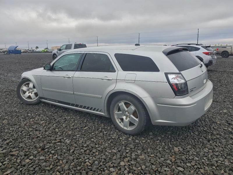 Photo 2 from auction – 2005 DODGE MAGNUM SXT with VIN 2D8GZ48V45H537485