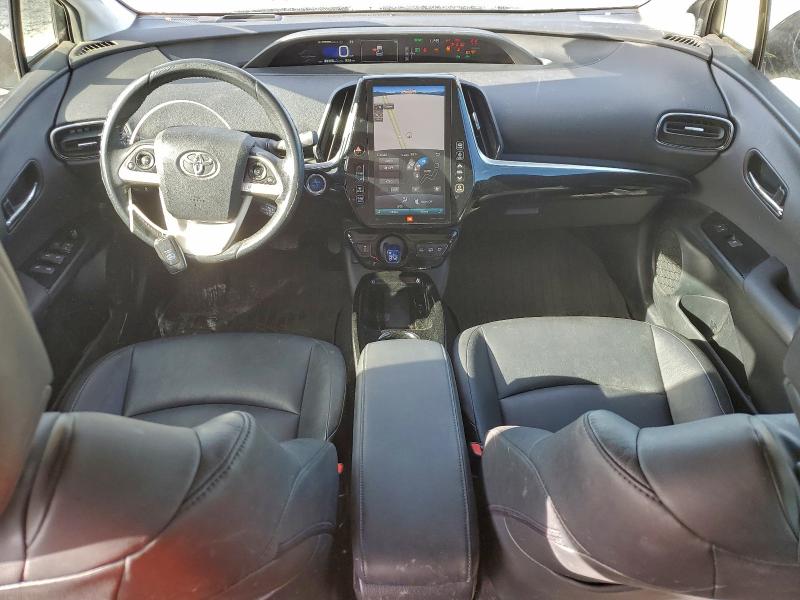 Photo 8 from auction – 2017 TOYOTA PRIUS PRIM with VIN JTDKARFP4H3030692